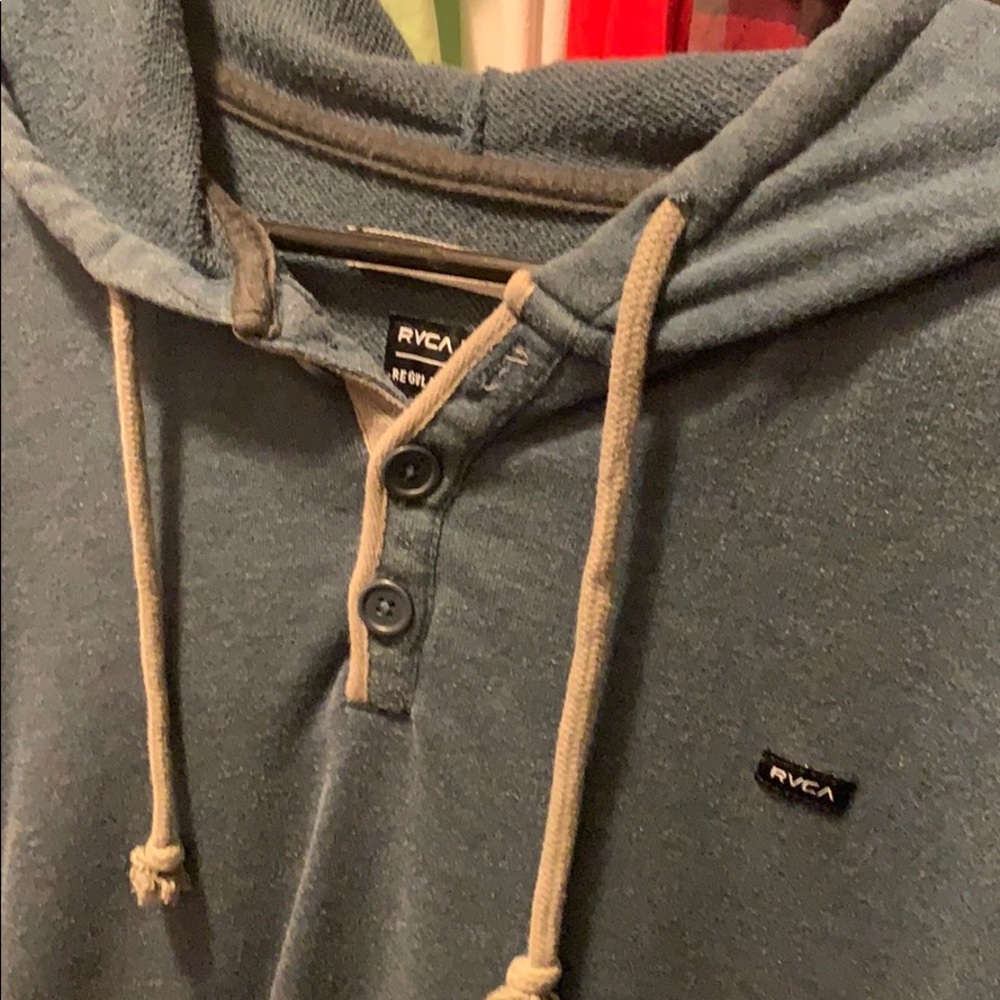RVCA men’s pull over hoodie